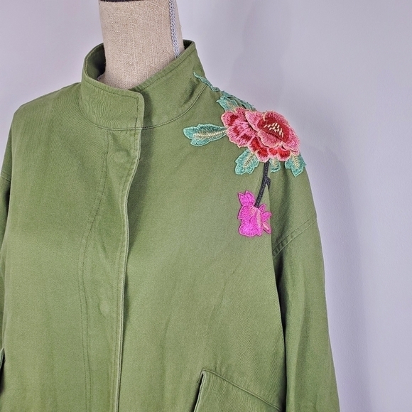 BASIC house women floral embroidred patch khaki green jacket size XS - Picture 3 of 16